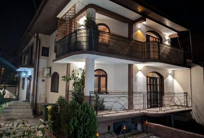Casă individuală cu 5 camere cu Canalizare în Bucureștii Noi