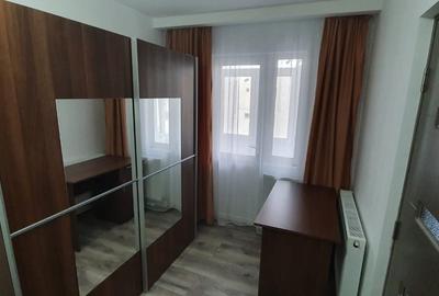 Apartament cu 2 camere semidecomandat în Micro 4 - 2