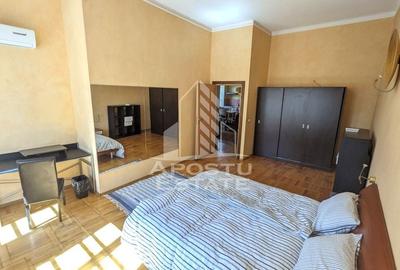 Apartament cu 3 camere, semidecomandat, zona Centrala  PETFRIENDLY - 7