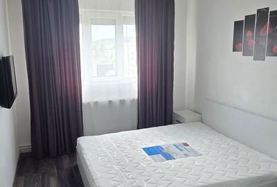 Apartament cu 3 camere semidecomandat în Central - 1