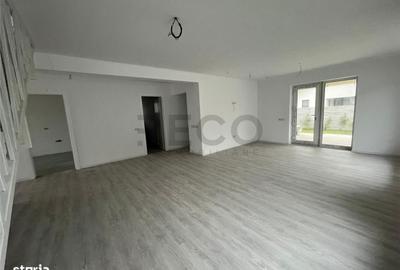 Casă cu 4 camere în Rontău