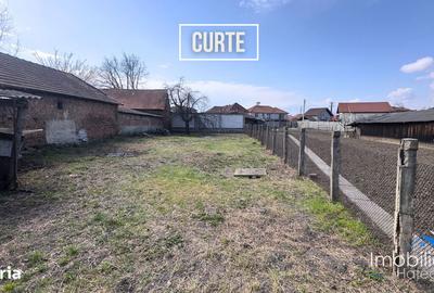 Casă cu 2 camere cu Teren 488 Mp în Central - 1