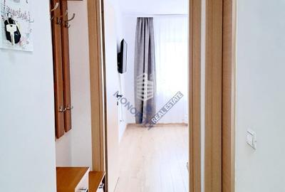 Apartament cu 2 camere semidecomandat, mobilat în Tractorul - 5
