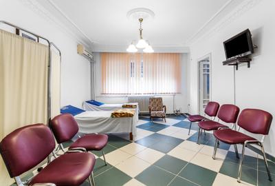 Vilă tip bloc 12 camere, 2 garaje 2 boxe  zona Tomis 1  Flămânda - 10