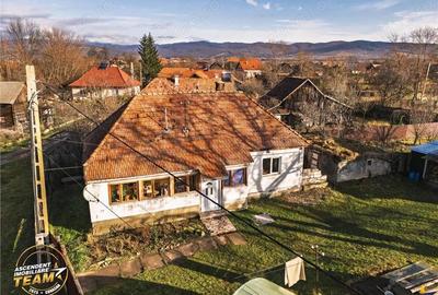 FILM! Casa cu sura, pivnita, balta cu pesti, 2.280 mp teren roditor, Lemnia, Covasna - 2