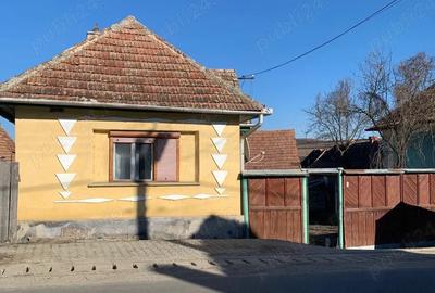 Casă cu Teren 975 Mp în Loamneș - 2