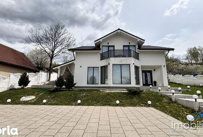 Casă cu 4 camere cu Teren 1200 Mp în Central - 7
