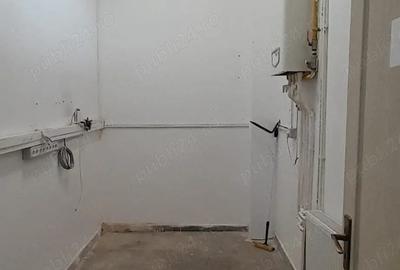 Spațiu comercial, de 80 mp, în Central - 6