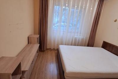 Vand apartament 2 camere Scoala 7 Botosani - 4