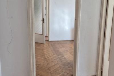 Apartament 3 camere liber la vanzare zona Centrul Civic - 3