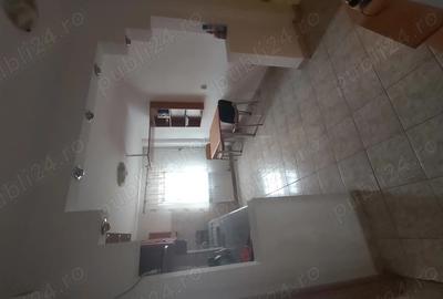 De vanzare apartament 4 camere, decomandat, zona Autogara, etaj 3. - 3