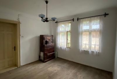 Casă cu 2 camere cu Canalizare în Voila - 3