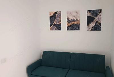 Garsonieră decomandată în Calea Victoriei