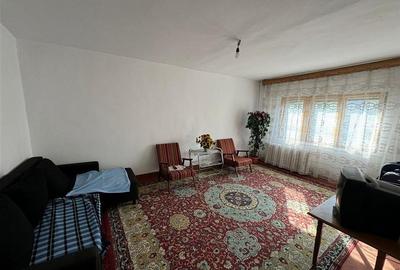Apartament 4 camere , etaj 2, zona Sud - Paco, liber - 4
