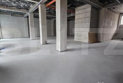 Spațiu comercial, de 250 mp, în Semicentral - 2