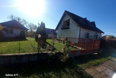 Casă cu 4 camere în Crăciunești - 2