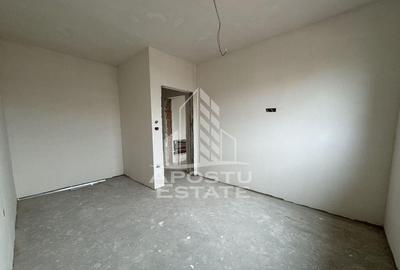 Casă cu 4 camere cu Teren 335 Mp în Giroc