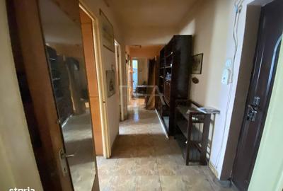 Apartament cu 3 camere decomandat în Rahova - 2