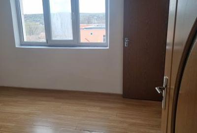 Apartament cu 3 camere decomandat în Central - 3