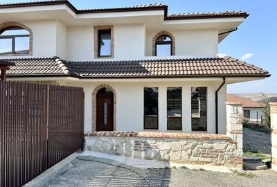 Casa individuala, 150 mp, 4 camere, 4 bai, teren 450 mp, Dezmir - 2