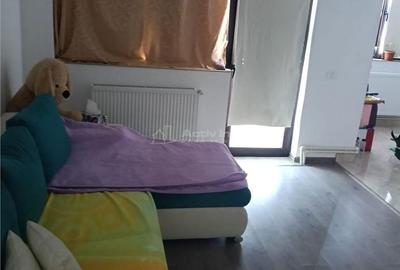 Apartament cu 2 camere decomandat în Km 5 - 8