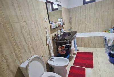 Casă cu 4 camere cu Teren 300 Mp în Chercea - 2