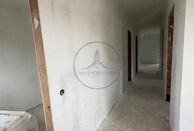 Casă cu Teren 300 Mp în Șintereag - 10