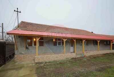 Casă cu 3 camere cu Teren 3474 Mp în Sânnicolau Român - 3