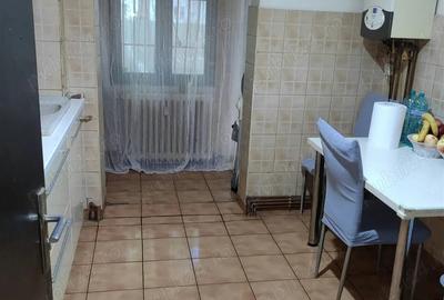 Vand apartament 3 camere,80 mp cu curte - 7