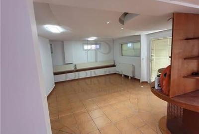 Spatiu profesional - disponibil imediat - 90mp -demisol -
Birou generos cu intr - 3