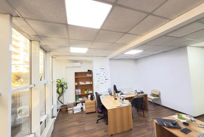 Spatiu de birou 50 mp – open space, Bulevardul Unirii-Magazinul Zepter Spatiu de birou 50 mp – open space, Bulevardul Unirii-Magazinul Zepter - 8