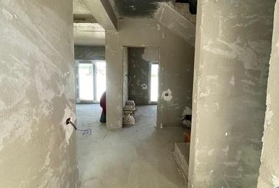 Casă cu 4 camere cu Teren 150 Mp în Central - 2