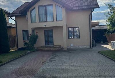 Casă cu 4 camere cu Teren 450 Mp în Central - 2
