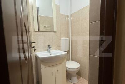 Apartament cu 3 camere decomandat în Cetate