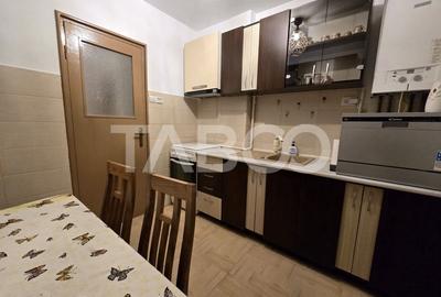 Apartament decomandat de vanzare cu 2 camere balcon boxa Vasile Aaron - 10
