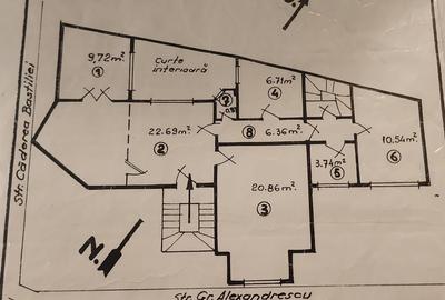 Apartament cu 4 camere decomandat în Dorobanți