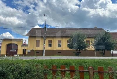 Casa saseasca autentica, complet renovata de vanzare in Cincu, Bra?ov - 1