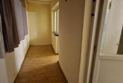 Apartament 2 camere confort 1 Viziru 1 etaj 2/4 Liber - 9