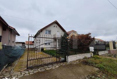 Casă cu 4 camere cu Teren 500 Mp în Nojorid - 4