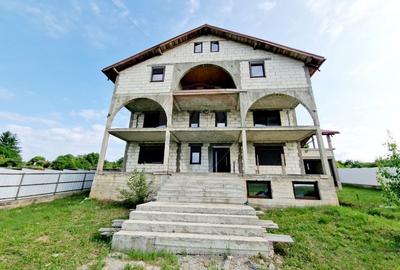 Casă individuală cu 15 camere cu Garaj în Girov - 1