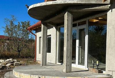 Casă cu 3 camere cu Teren 1100 Mp în Radovan - 2