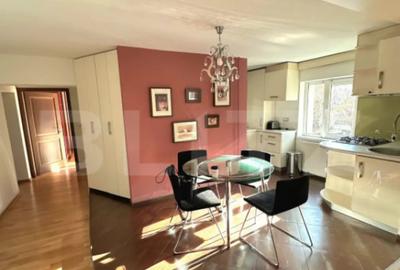 Apartament cu 3 camere decomandat în Girocului