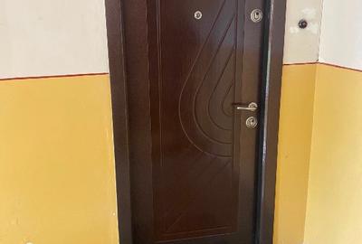 Apartament 3 camere  decomandat 1/4  zona centrala - 2