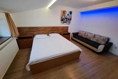 Apartament cu 4 camere în Central - 1