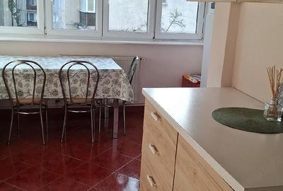 Apartament cu 2 camere decomandat în Tudor