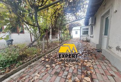 Casă cu 5 camere cu Teren 577 Mp în Brăilița - 1