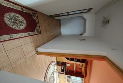 Apartament cu 2 camere decomandat în Micro 4 - 4