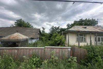 Casă cu 4 camere în Central - 1