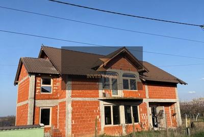 Casă cu 6 camere cu Teren 806 Mp în Cetariu - 16