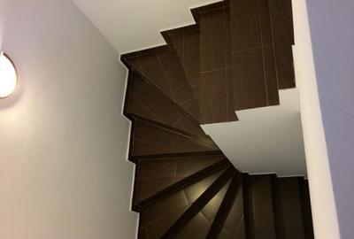 Duplex cu 4 camere cu Teren 300 Mp în Gulia - 13